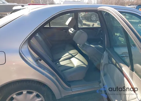 1998 Mercedes-Benz E 320 z USA, uszkodzony, nr VIN WDBJF65F6WA669801